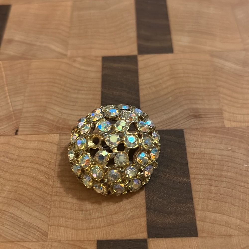 Elegant Vintage Gold Tone and AB Crystal Rhinestone Brooch